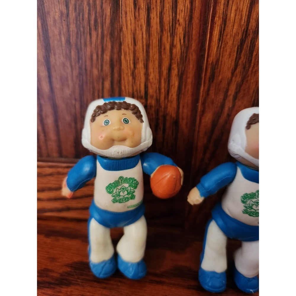 2 Sweet‎ Vintage Cabbage Patch Kids Poseable Mini Figure Boy Rugby Football - Picture 4 of 6